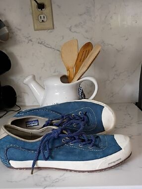 Patagonia Navy Blue Low-Top Leather Sneakers